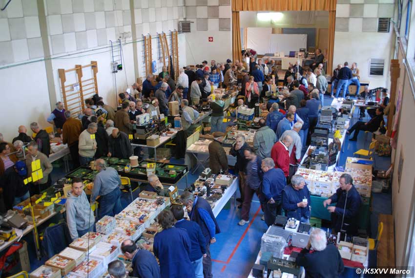 ARI Firenze mercatino 2011